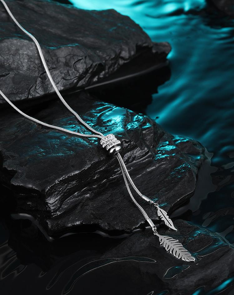 Leaf Tassel Long Pendant Necklace