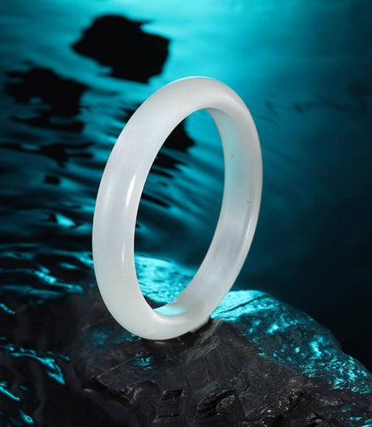 Chinese Glass Cat Eye Bangle