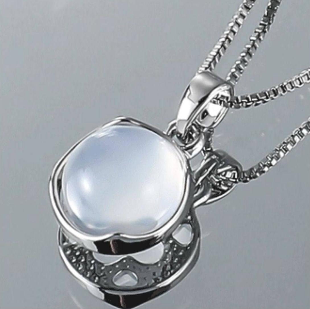 Moonstone Minimal Necklace