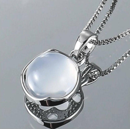 Moonstone Minimal Necklace